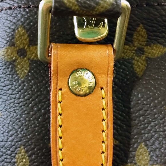 LOUIS VUITTON Authentic Brown Monogram Canvas Shoulder Bag - Picture 3 of 9